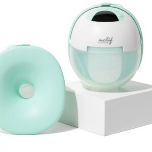 Motif Aura Breast Pump